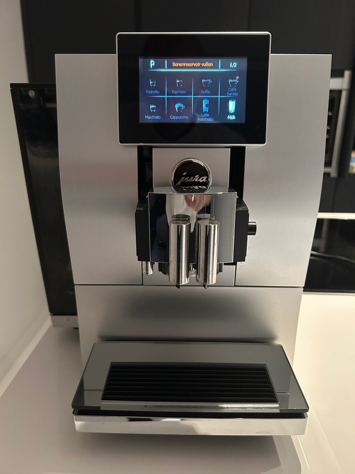 Machine à café  Jura Z8 avec refroidisseur de lait, Enlèvement, Comme neuf, Jura