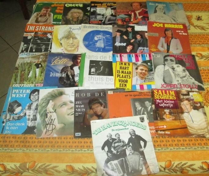 53 oude Nederlandstalige Vinyl Singles - jaren 60-70-80, Ophalen of Verzenden, Zo goed als nieuw, Nederlandstalig