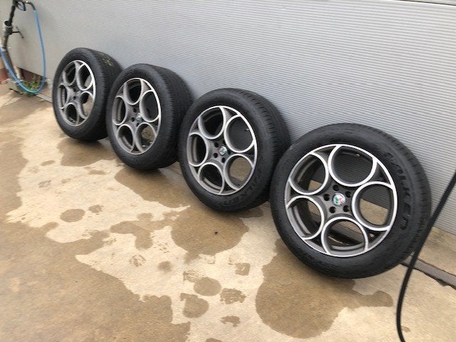 Originele velgen Alfa Romeo Stelvio 19 inch TPMS perfect OK, Autos : Pièces & Accessoires, Pneus & Jantes, Pneus été, Véhicule tout-terrain
