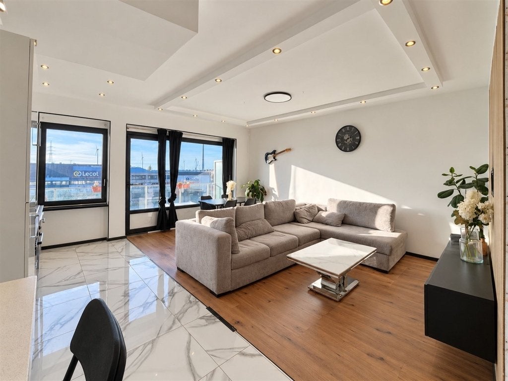 Appartement te huur 2 slaapk gemeubeld met terras, 50 m² of meer, Antwerpen (stad)
