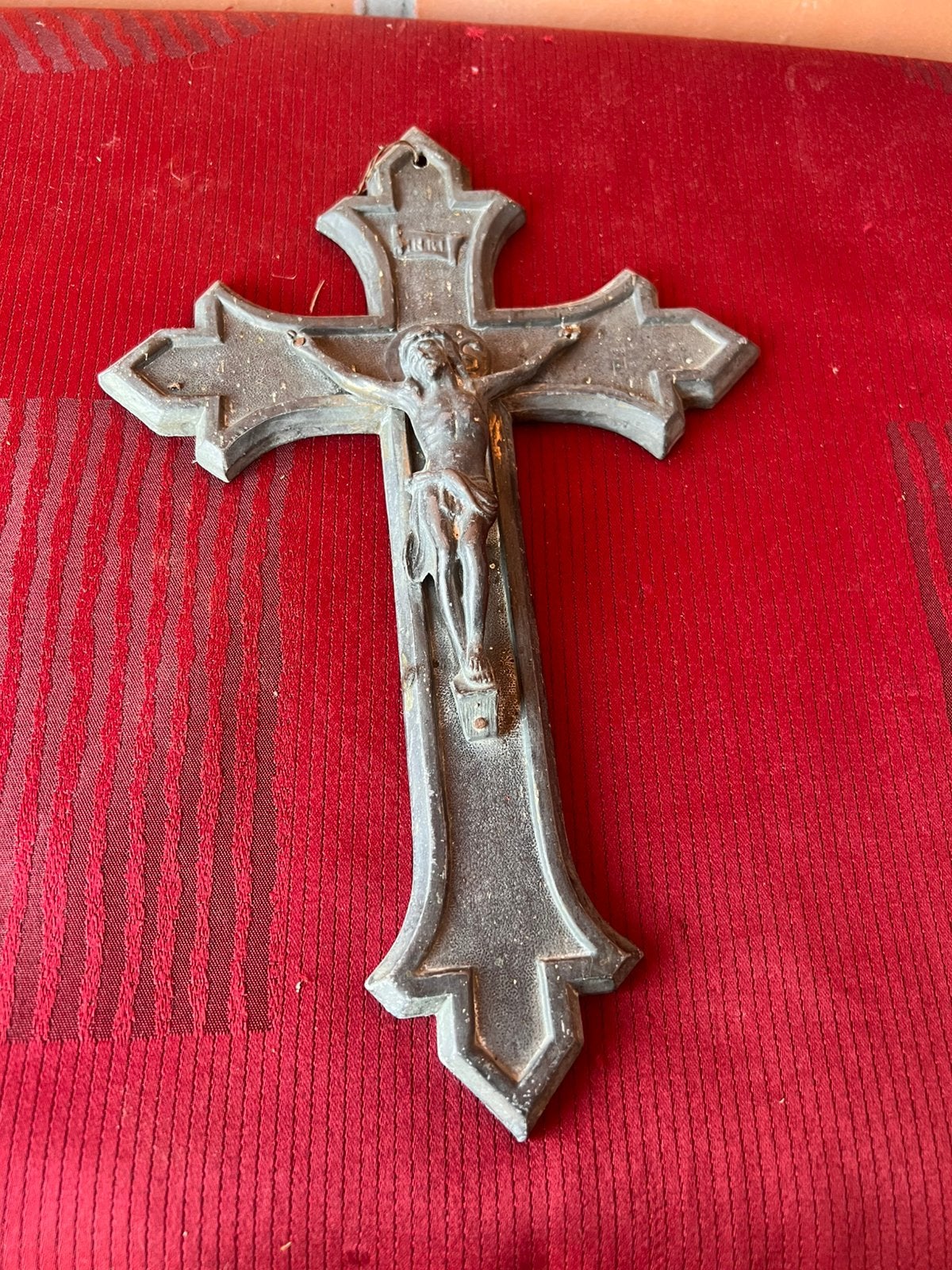 Jezus aan het kruis, Enlèvement ou Envoi