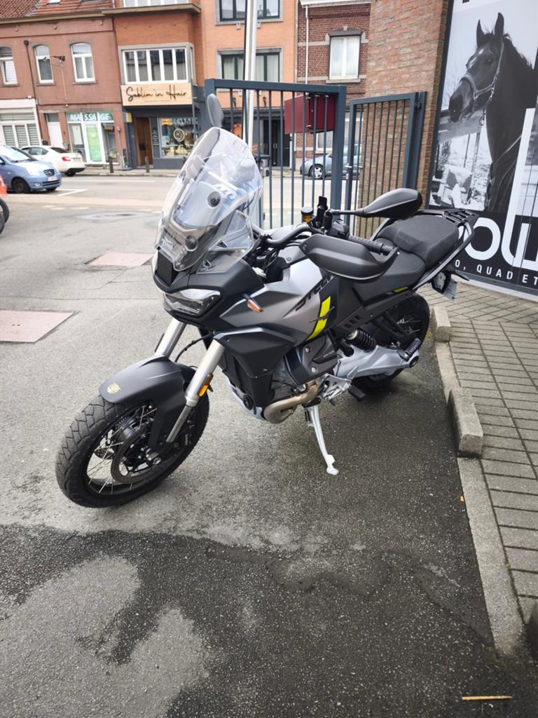 Moto Guzzi Stelvio Pff démo, Motoren, Motoren | Moto Guzzi, Bedrijf