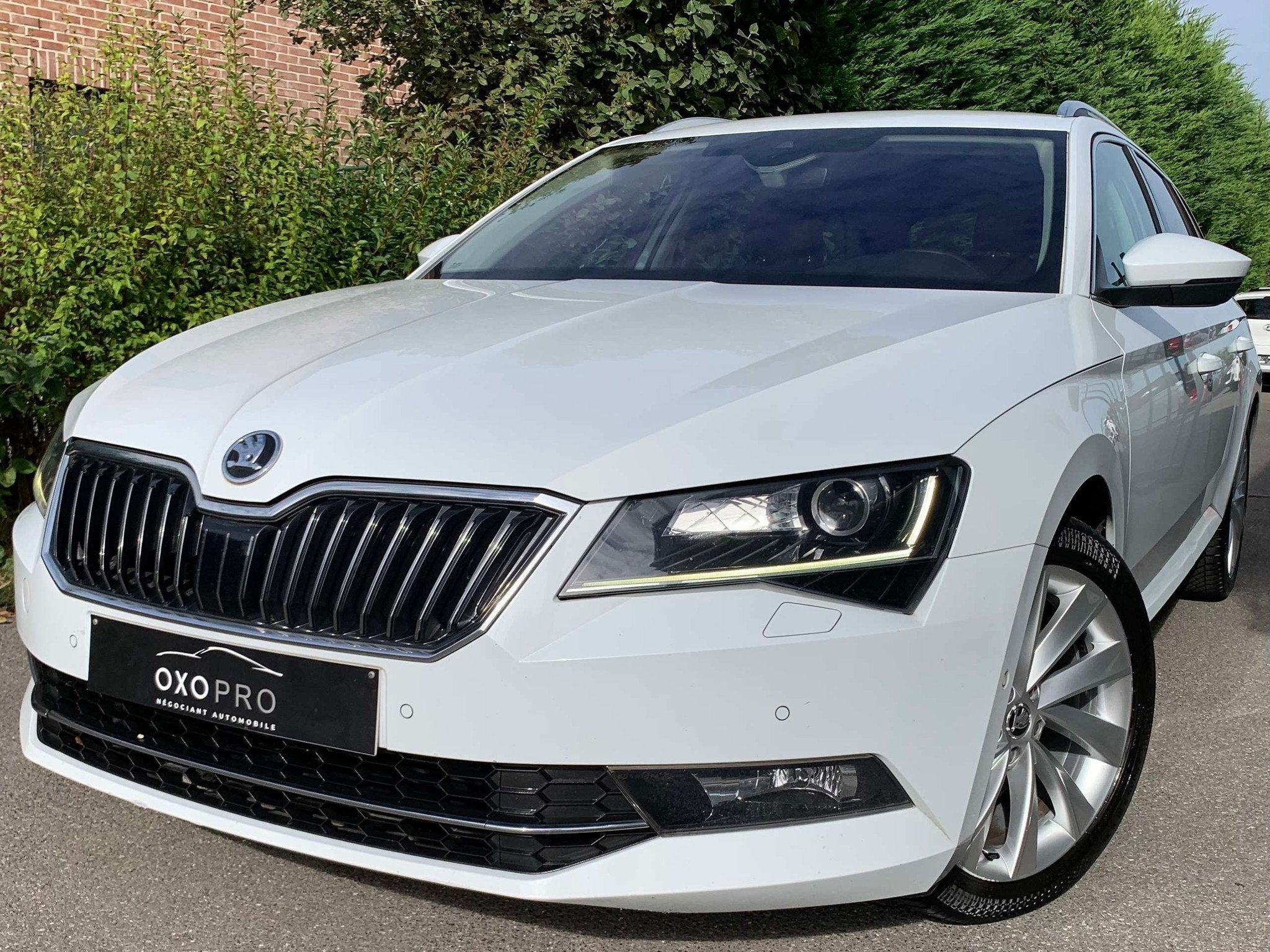 Skoda Superb 2.0 TDI 150CV DSG / Style / Boite Auto / Xenon, Cuir, Achat, 1968 cm³, Noir
