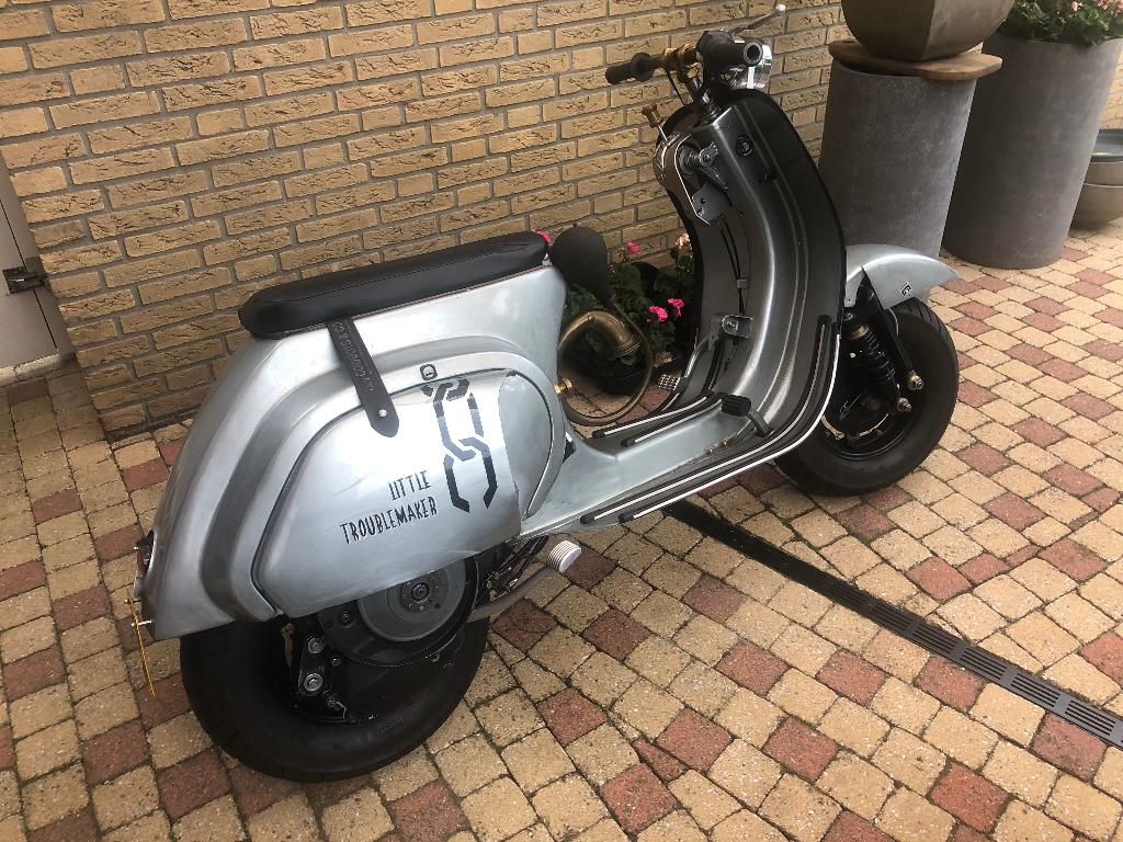 Vespa ~ Broomhilda, Autres modèles, Classe B (45 km/h), Enlèvement, Utilisé
