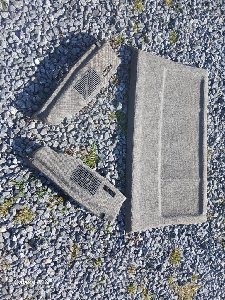 Kofferruimte met 2 steunen voor vw golf 2 gti 16v g6, Auto-onderdelen, Interieur en Bekleding, Volkswagen