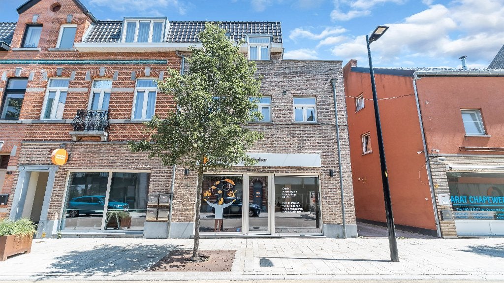 Gerenoveerd handelspand (87m²) met maximale zichtbaarheid, Immo, 87 m², Overige soorten, 3580 Beringen, Provincie Limburg