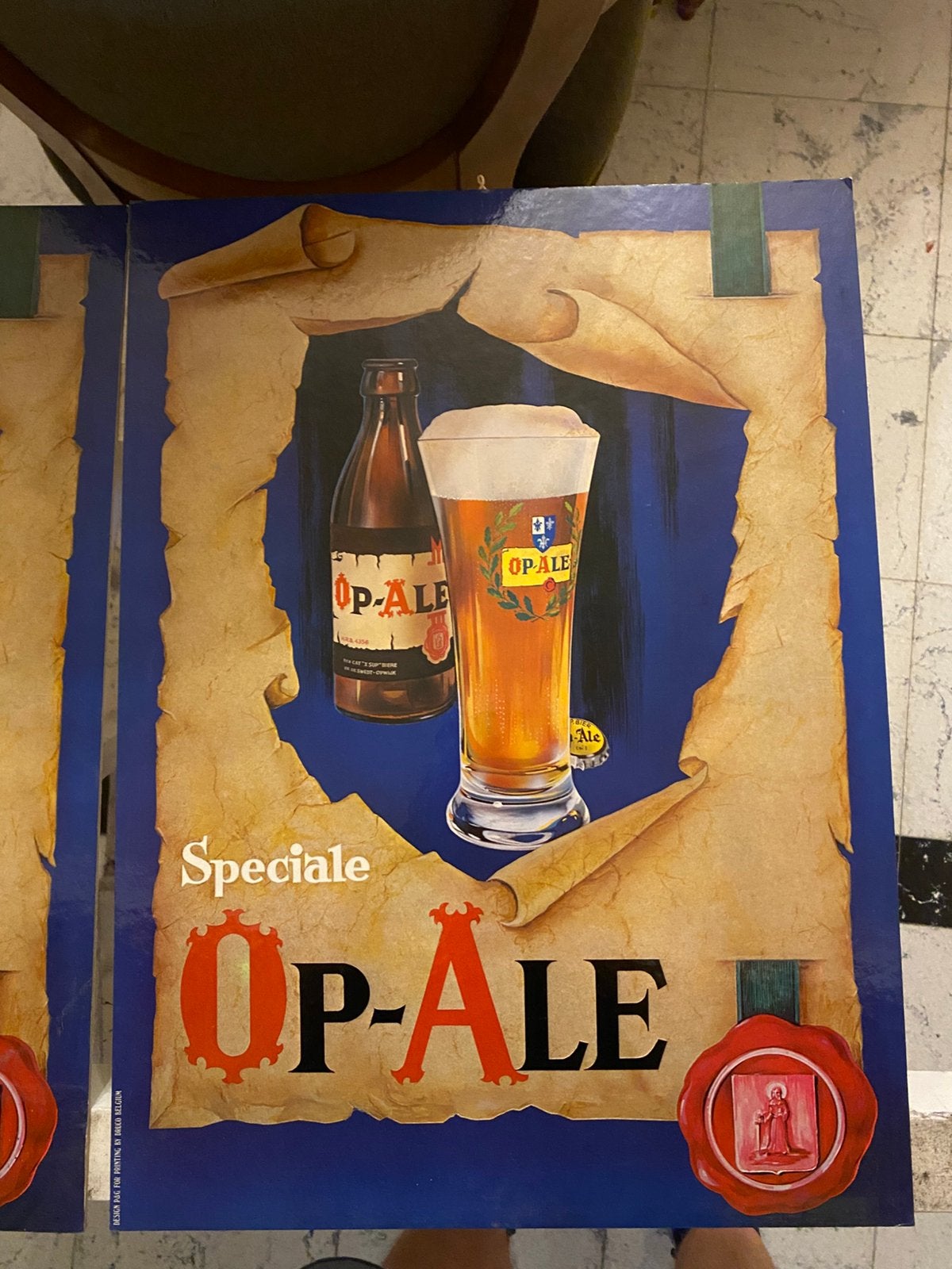Twee kartonnen reclamebordje Op Ale, Verzamelen, Merken en Reclamevoorwerpen, Ophalen, Zo goed als nieuw