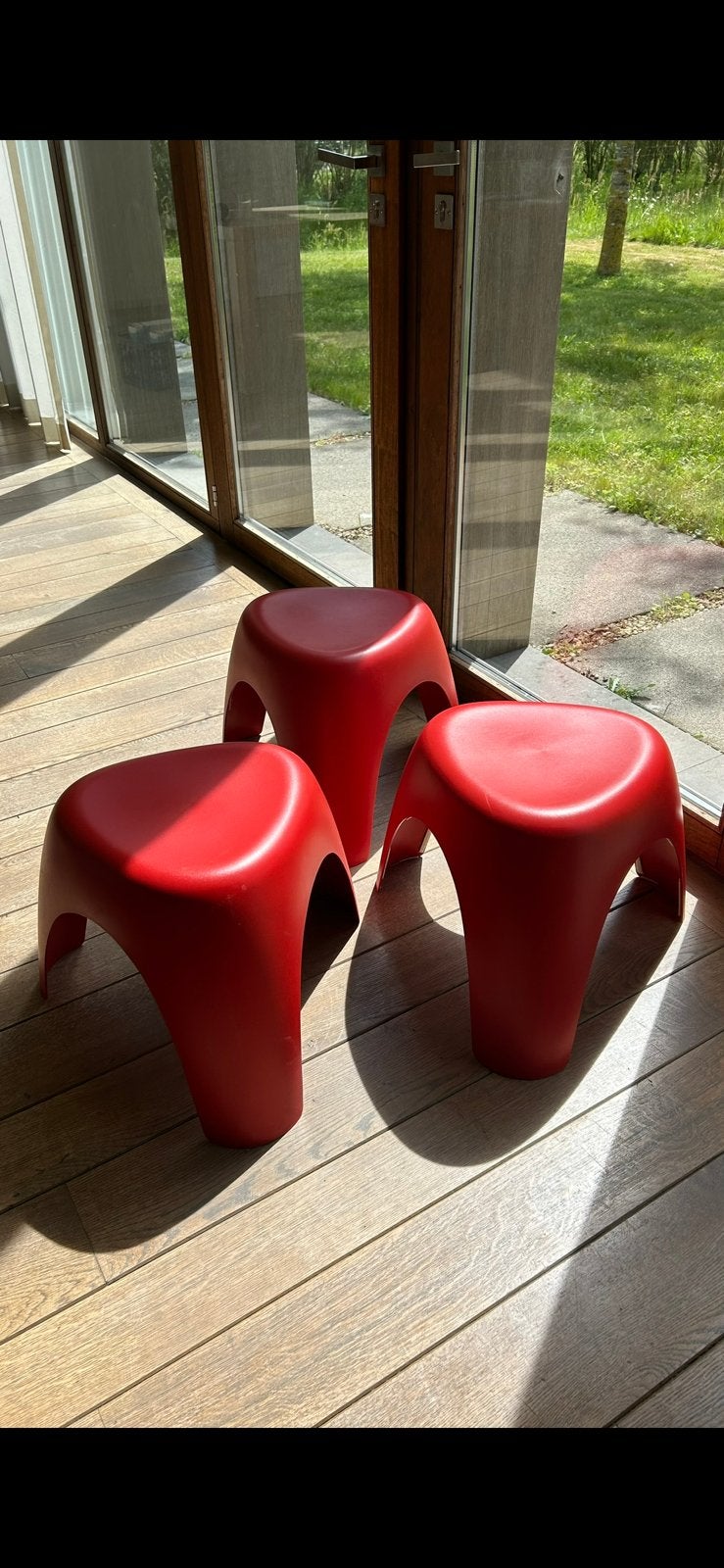 Elephant Stool Vitra Limited Atomium Edition Red 3 x, Ophalen, Gebruikt, Kunststof