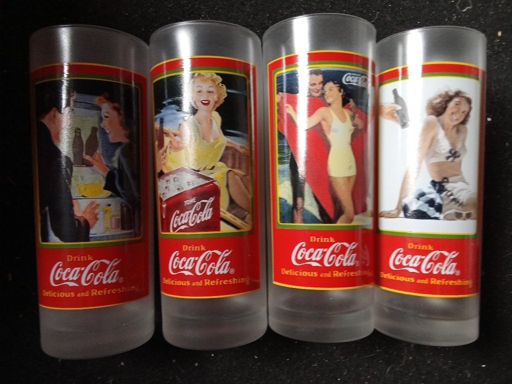 Set van 12 vintage Coca-Cola glazen (retro pin-up, matglas), Enlèvement, Comme neuf, Verre à soda
