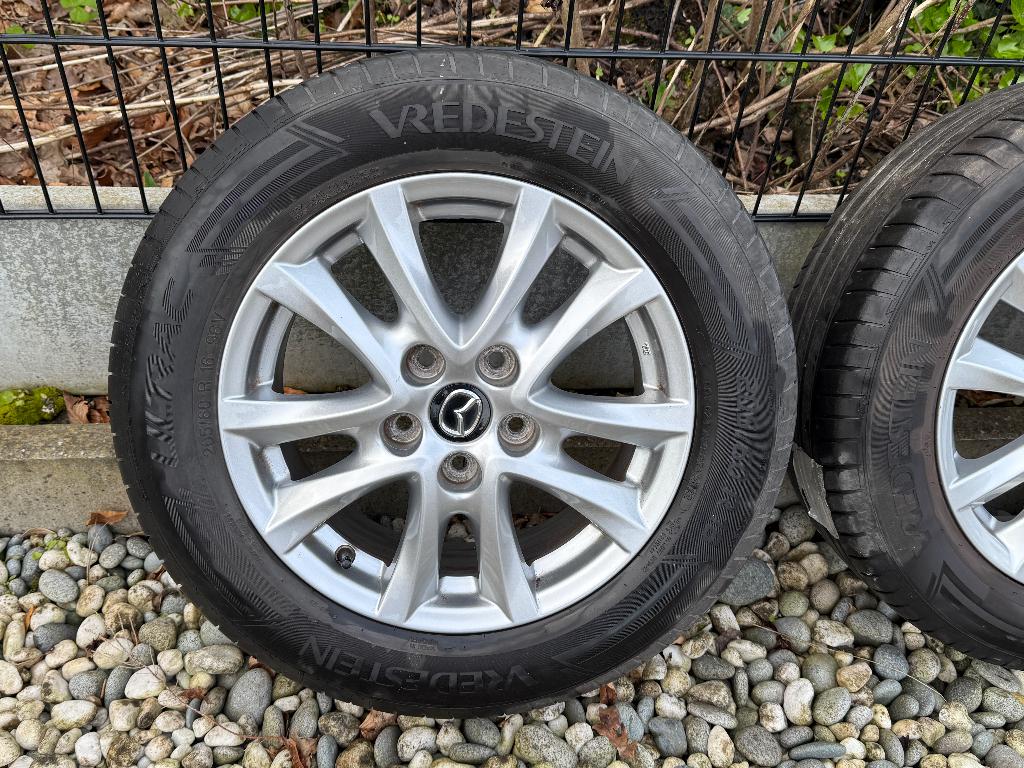 Jantes alu 16 pouces Mazda avec pneus Vredestein, Autos : Pièces & Accessoires, Pneus et Jantes, 16 pouces, Pneus été, 205 mm