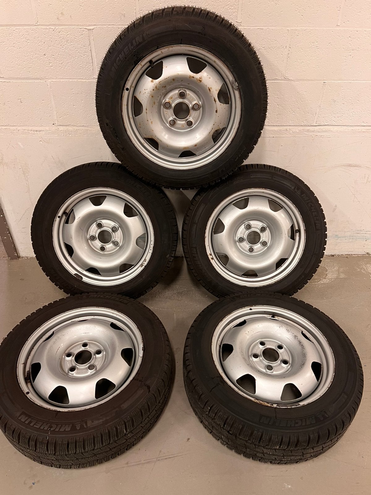 KIT HIVER VW T6.1 5 x Michelin Agilis Alpin 215/60 R17C 104, Pneus et Jantes, Véhicule utilitaire, 17 pouces, Enlèvement