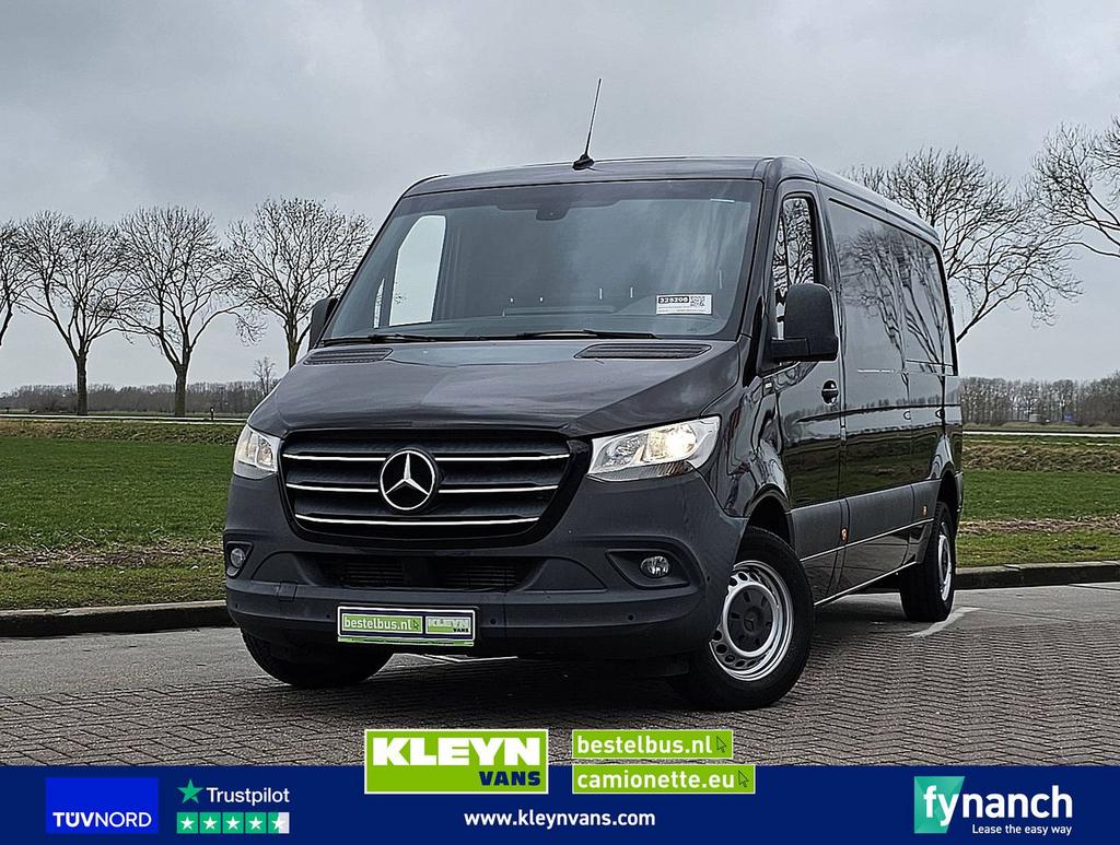 Mercedes-Benz SPRINTER 214 L2H1 Trekhaak Navi!, Auto's, Bestelwagens en Lichte vracht, Zwart, Mercedes-Benz, Bedrijf, Te koop