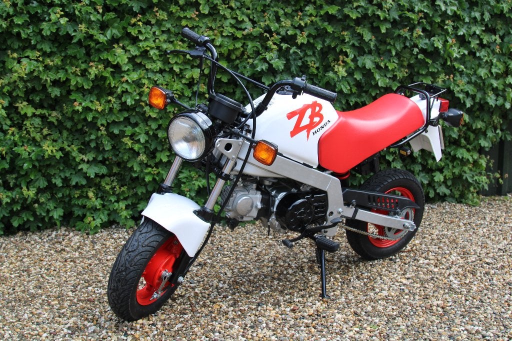 Unieke Honda ZB50 in orginele staat met nederlands kenteken.