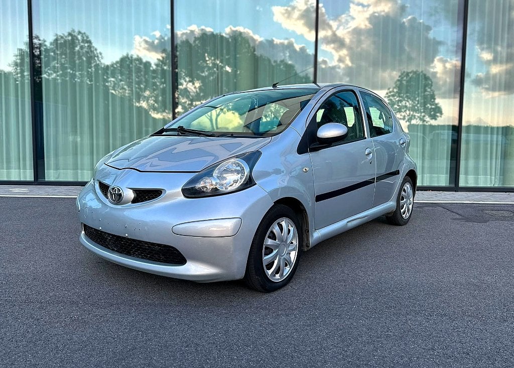 Aygo 1.0i Plus | Airco | 5-deurs |Voor export| Rijdt perfect, Auto's, Toyota, Voorwielaandrijving, 4 zetels, Stof, 50 kW