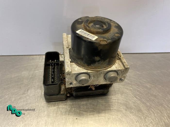 ABS Pomp van een Opel Agila (Agila 08-), Gebruikt, -, -, Opel