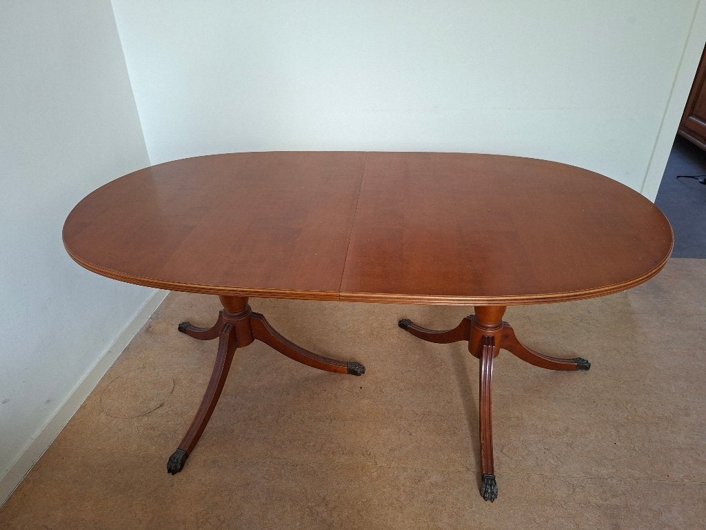 Table ancienne avec rallonge pattes de lion, Enlèvement
