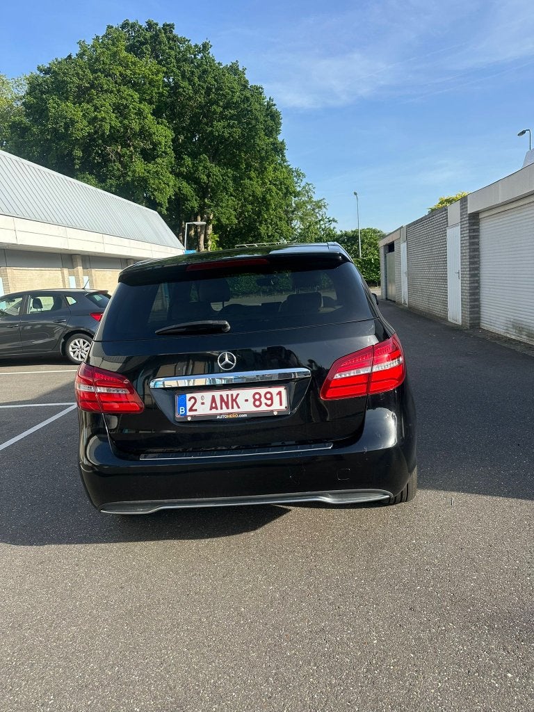 Mercedes Benz B klasse 180, Auto's, Mercedes-Benz, Voorwielaandrijving, Dealer onderhouden, 4 cilinders, 715 kg