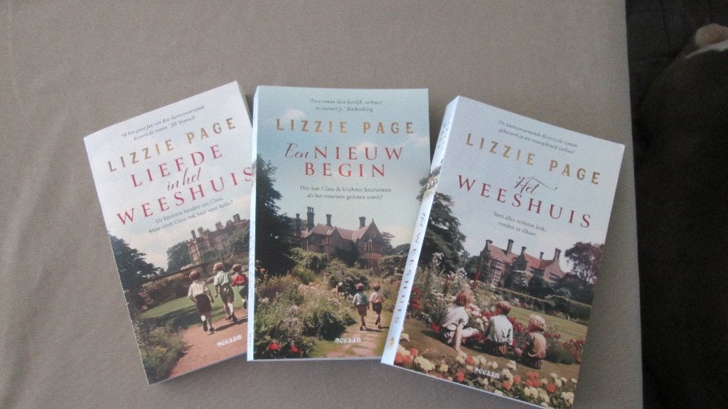 Trilogie Het weeshuis (Lizzie Page), Ophalen, Lizzie Page