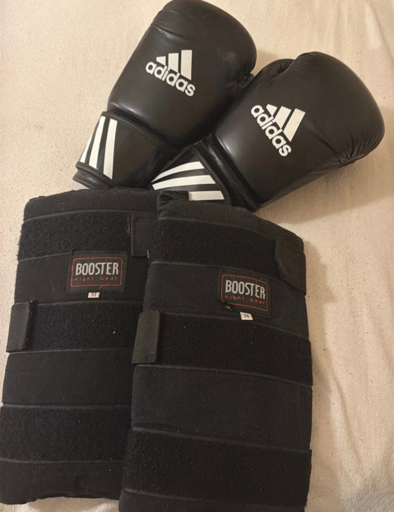 Bokshandschoenen en scheenbeschermers, Sport en Fitness, Maat M, Ophalen, Gebruikt, Vechtsportbescherming