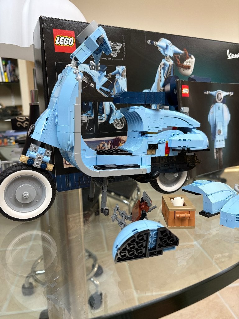 Lego Vespa scooter / moet verder opgebouw worden., Ophalen, Overige thema's, Lego, Zo goed als nieuw