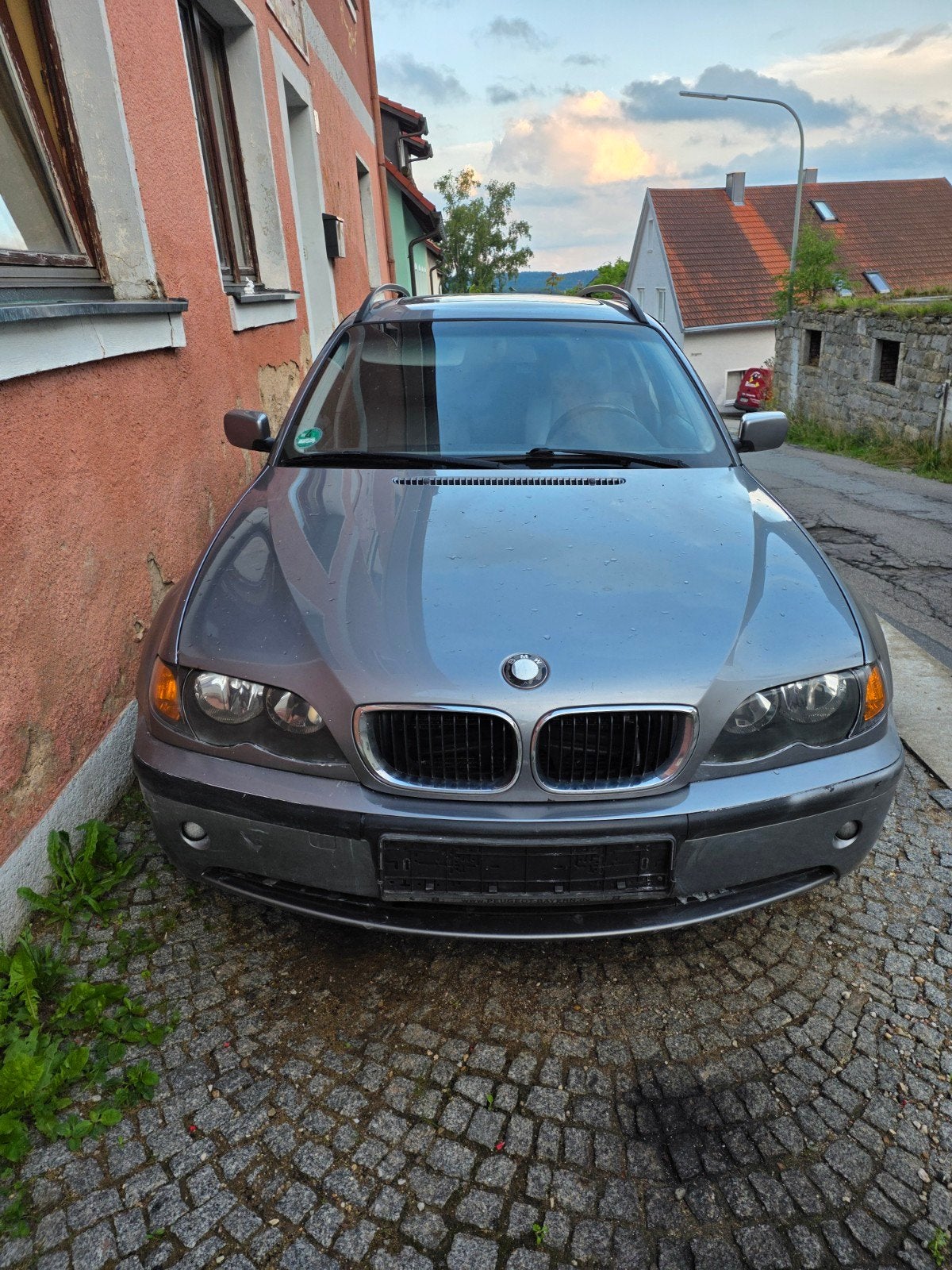 Bmw e46  150 ps 216000 km, Auto's, BMW, Beige, 4 cilinders, Leder, 5 deurs