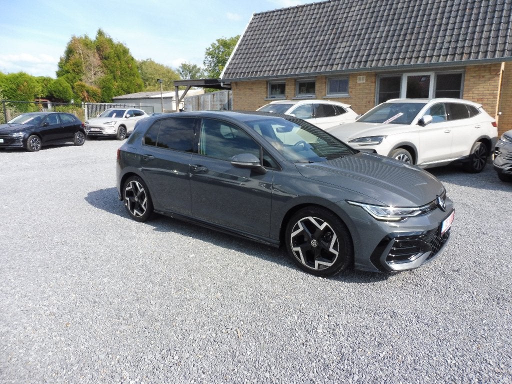 vw golf 8.5 r-line/1.5 bezine/150pk/automaat/bj 2025, Auto's, 1498 cc, 4 cilinders, 5 zetels, 5 deurs