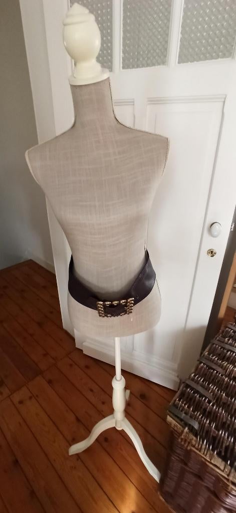 Brede donkerbruine ceintuur met koperen gesp - 80cm - NIEUW!, Kleding | Dames, 80 tot 90 cm, Echt leder, Nieuw, Heupriem