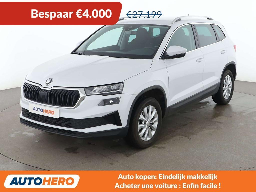 Skoda Karoq 1.5 TSI ACT Ambition (bj 2024, automaat), Auto's, Skoda, Stof, Wit, Karoq, 150 pk
