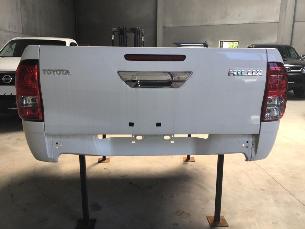 Toyota Hilux caisse benne Extra Cab VIII (2016-2024), Neuf, Arrière, Haillon arrière, Toyota