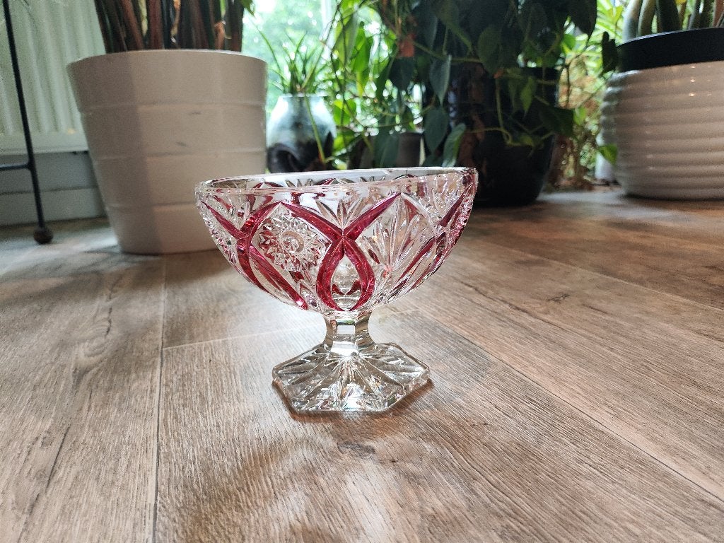 Vintage handgeslepen kristallen schaal op voet, Antiek en Kunst, Ophalen of Verzenden