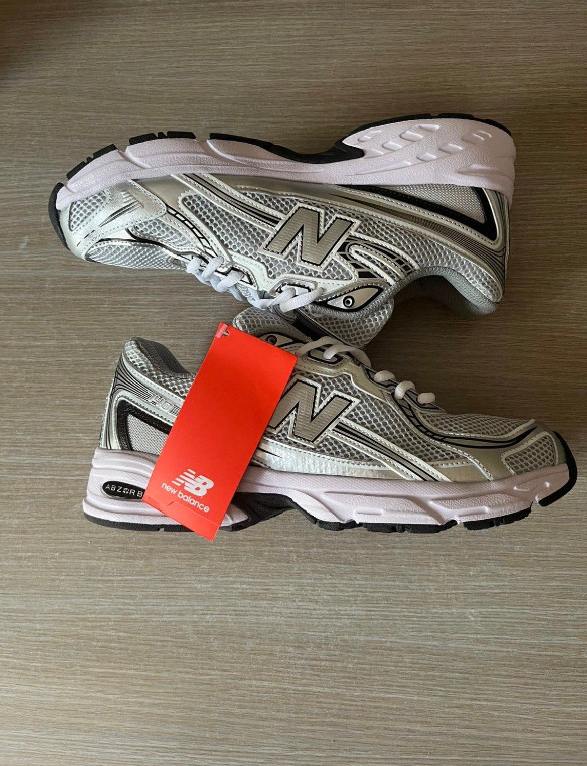 New balance 740, Vêtements | Hommes, Chaussures, Enlèvement, Neuf, Blanc