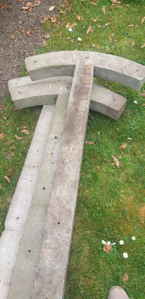 Betonnen palen voor wasdraden, Enlèvement, Utilisé, 250 cm ou plus, Poteaux