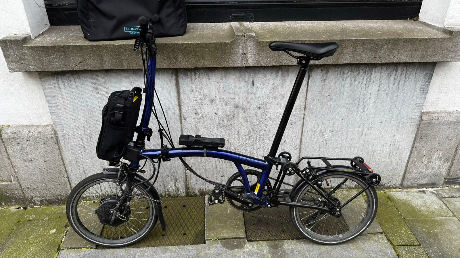 Brompton elektrische fiets blauw, Fietsen en Brommers, Ophalen, Zo goed als nieuw, Brompton