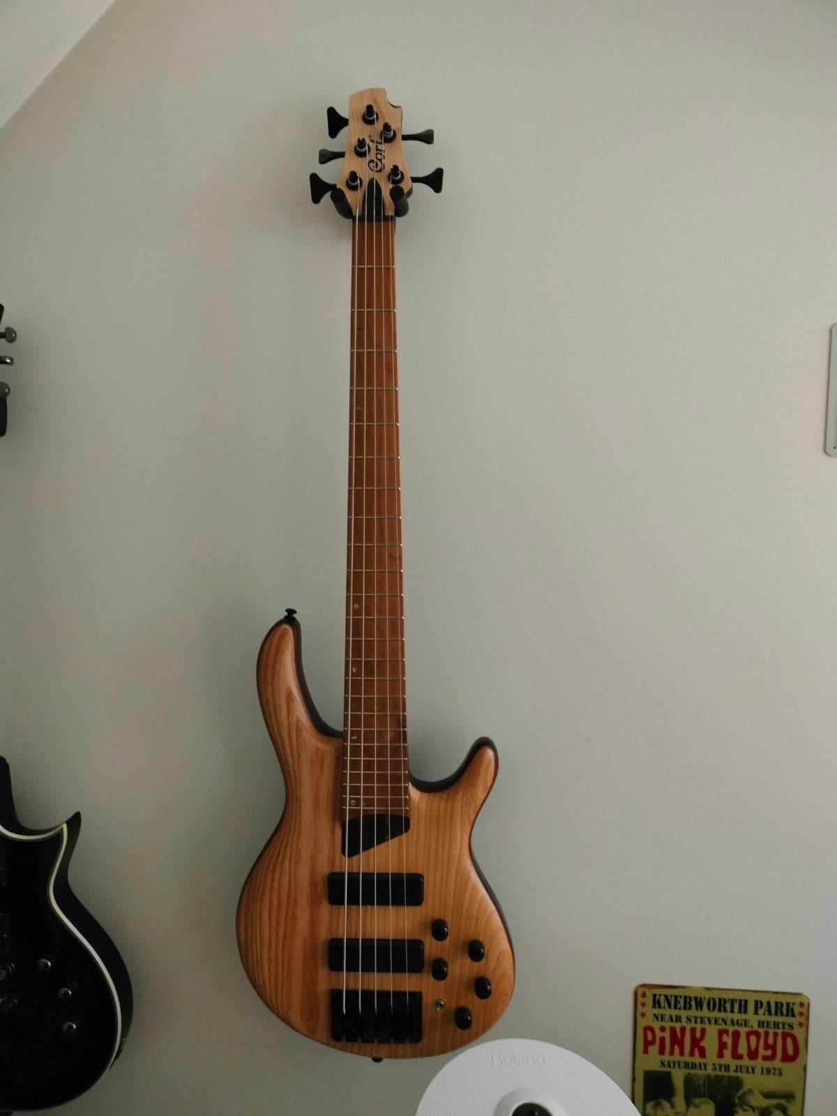 Cort B5 Element Open Pore Natural 5-snarige bas, Muziek en Instrumenten, Ophalen, Zo goed als nieuw