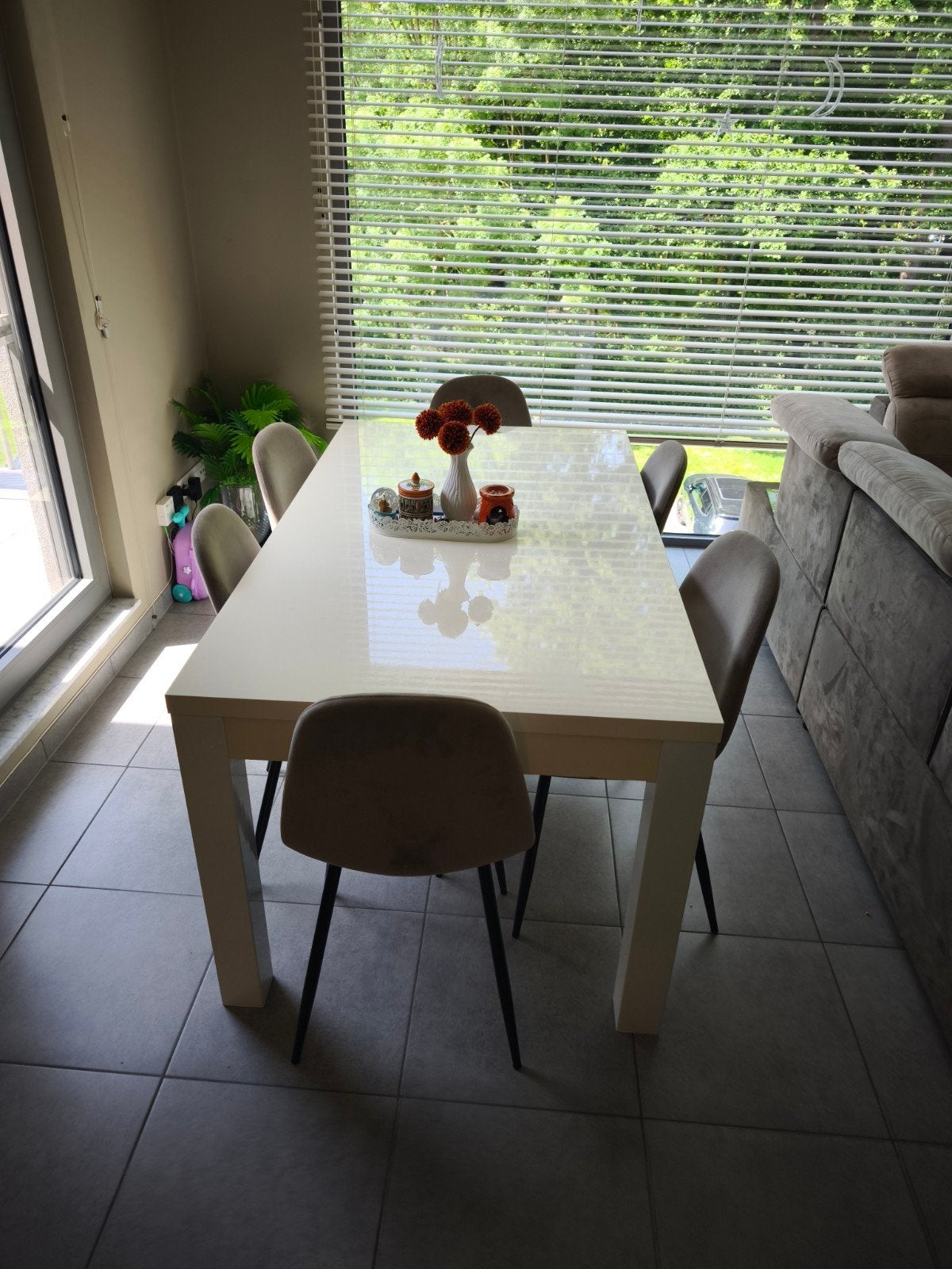 table à manger, Enlèvement