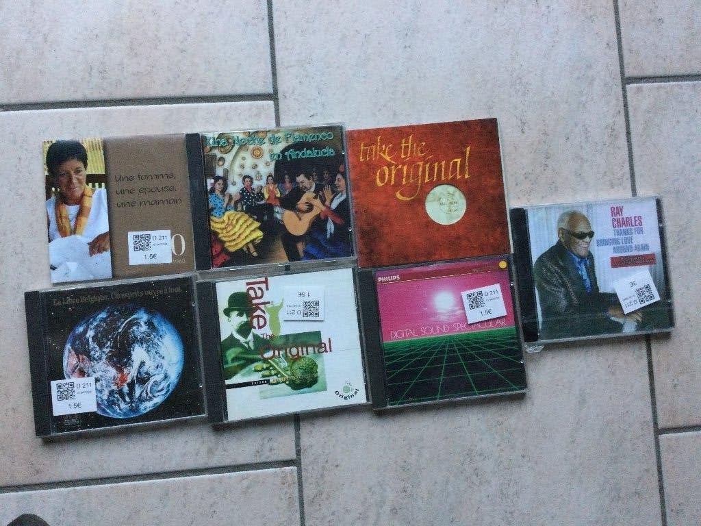 LOT DE CD + LIVRETS-DIVERSES MUSIQUE ET CHANT, Enlèvement ou Envoi, Comme neuf, Autres types, Comprend un livret