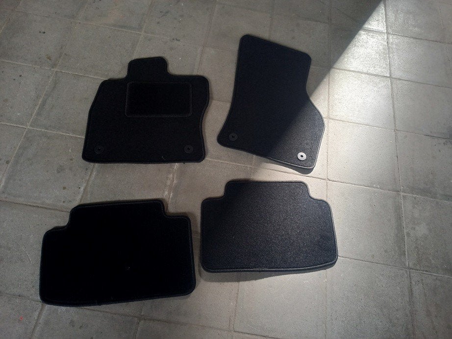Nouveau jeux tapis de sol NOIR Volkswagen VW Golf 7, Enlèvement ou Envoi, Neuf, Volkswagen