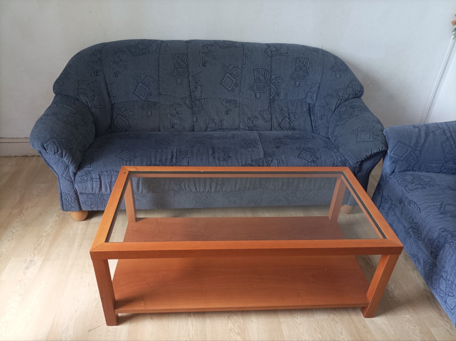 3 zetels + salontafel, Ophalen