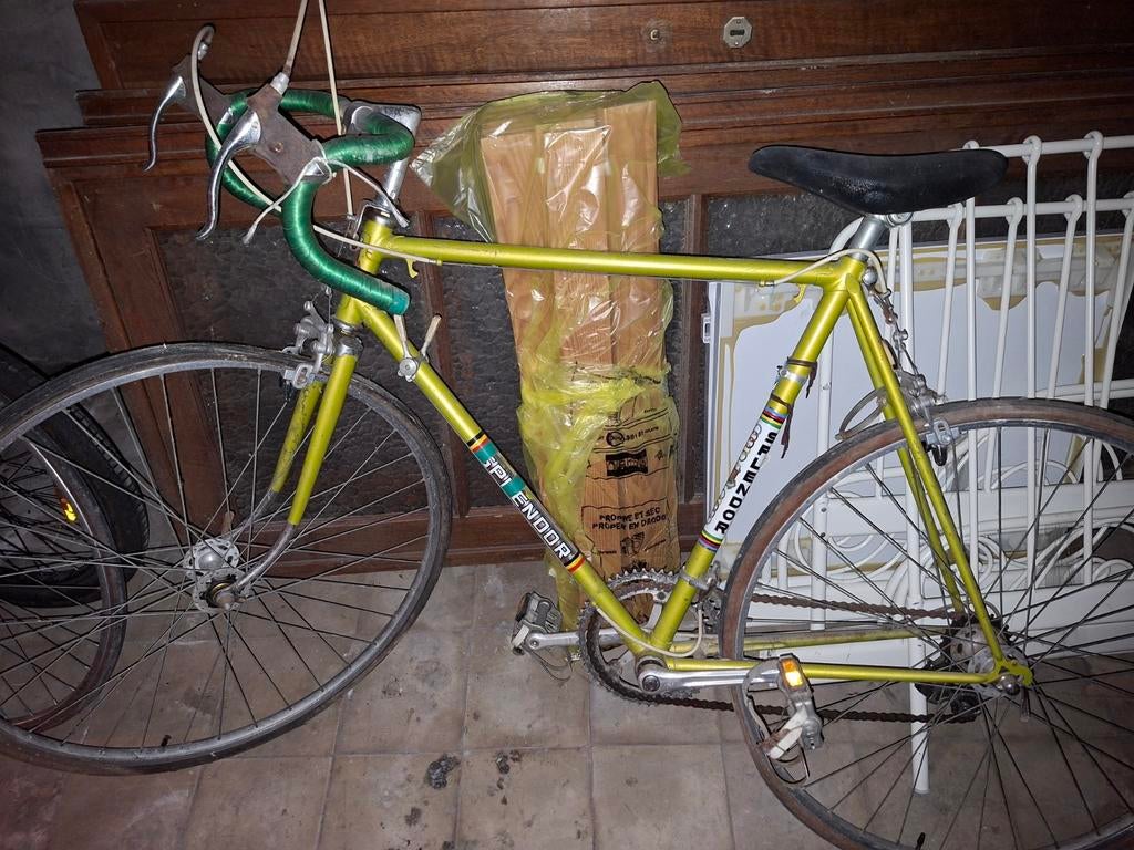 Velo vintage Splendor avec une roue en plus, Enlèvement