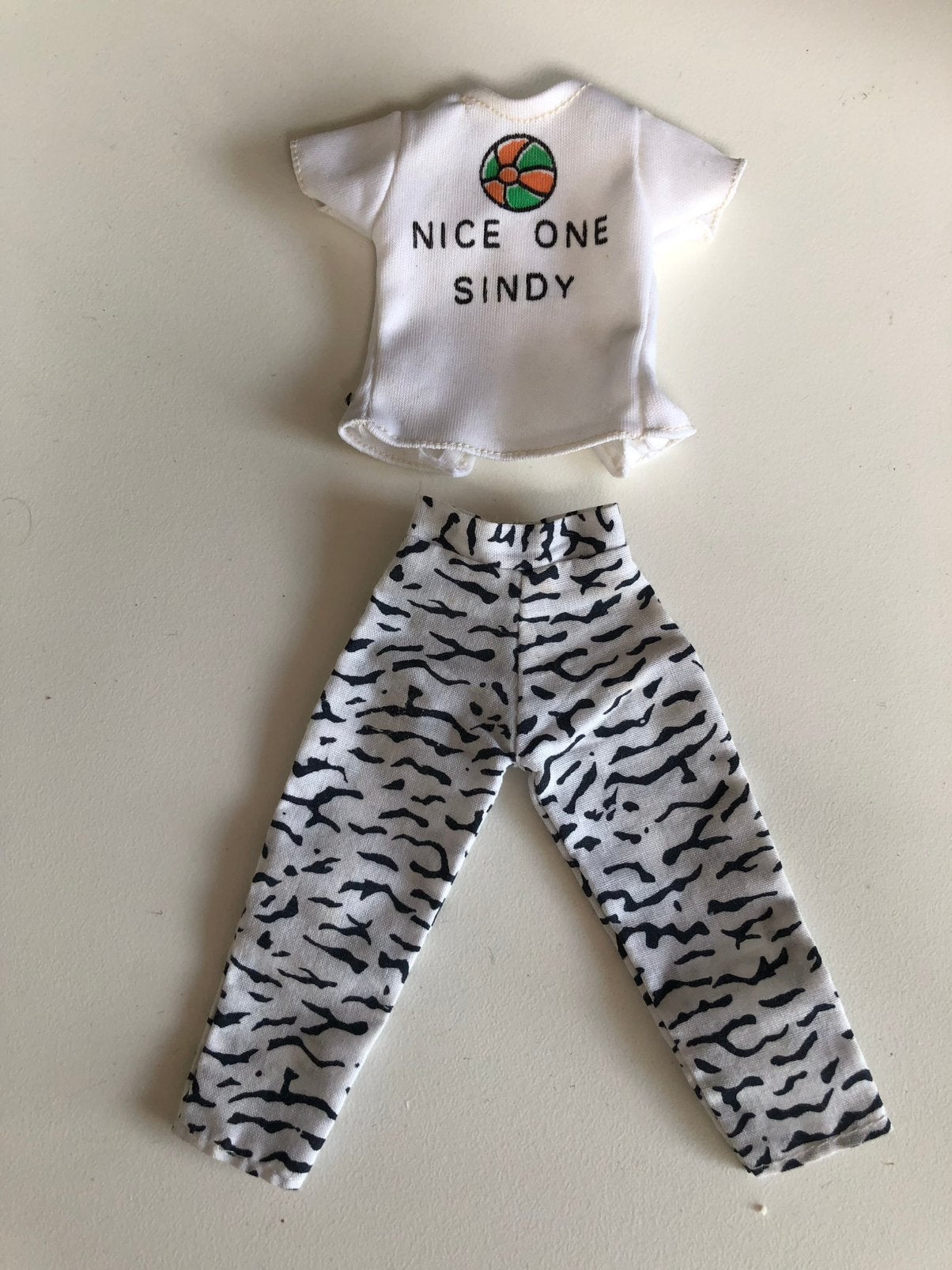 Set van 2 stuks Barbie kledij, Kinderen en Baby's, Ophalen, Gebruikt, Barbie