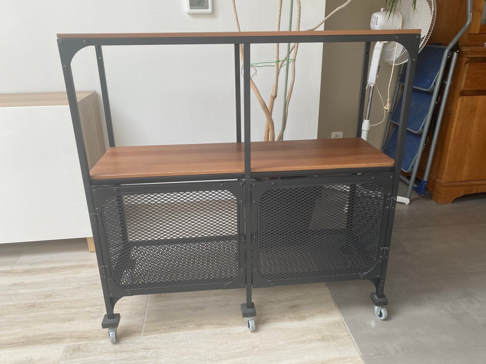 FJALLBO plank in zwart en hout, Ophalen, Zo goed als nieuw