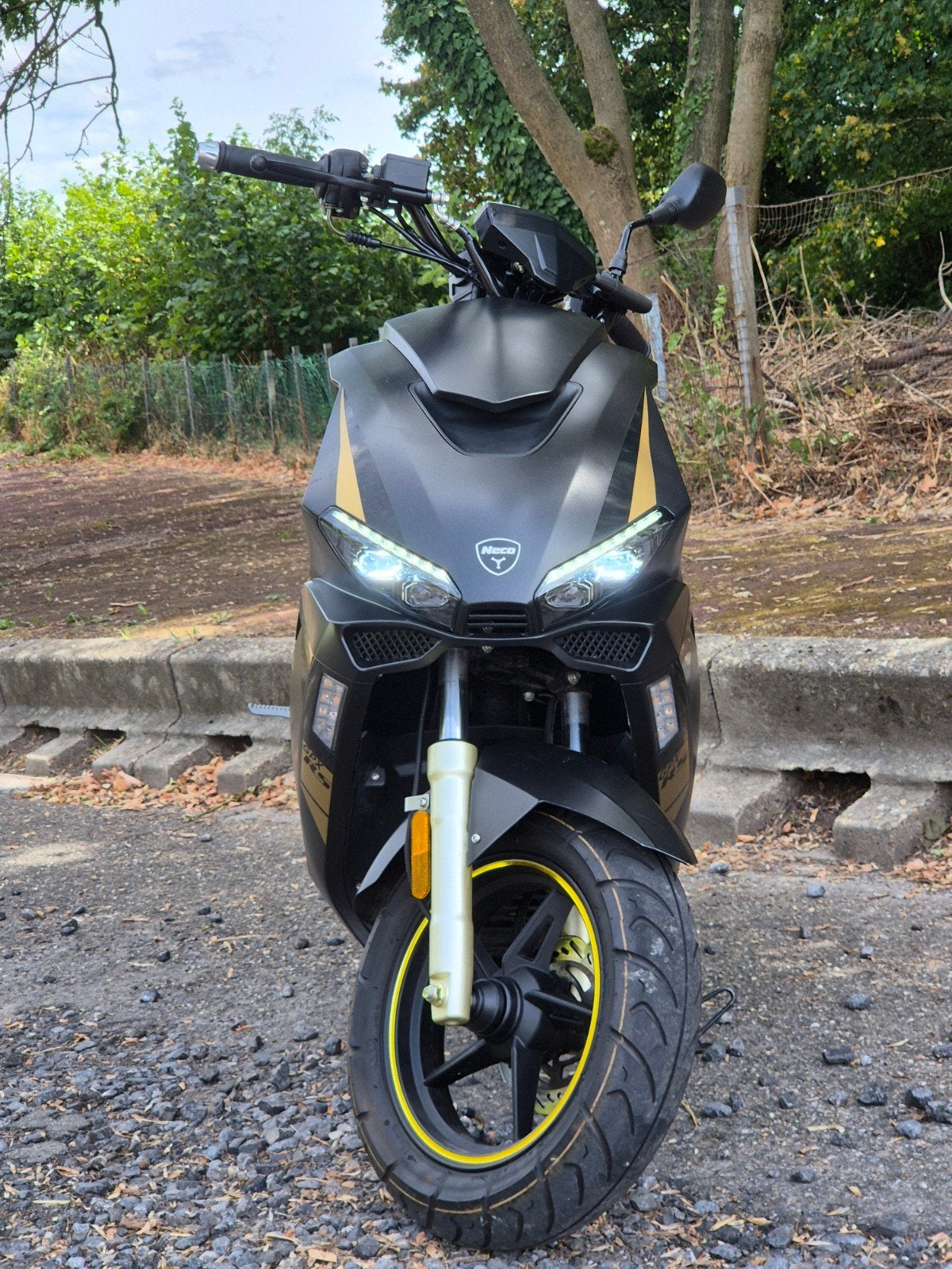 à vendre scooter classe a 25 cc, Vélos & Vélomoteurs, Scooters | Marques Autre, Enlèvement ou Envoi, Comme neuf, Classe A (25 km/h)
