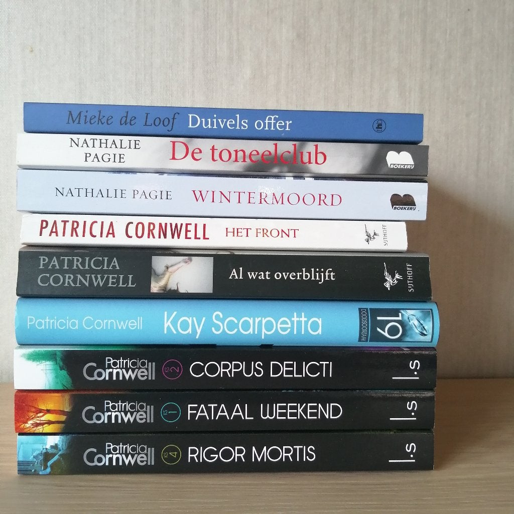 9 boekjes ( thrillers ), Boeken, Ophalen, Gelezen