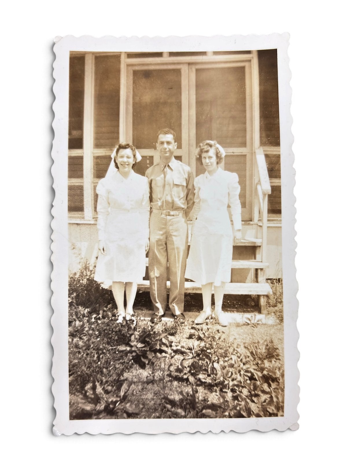 Photo nurse avec soldat ww2 militaria original, Verzenden