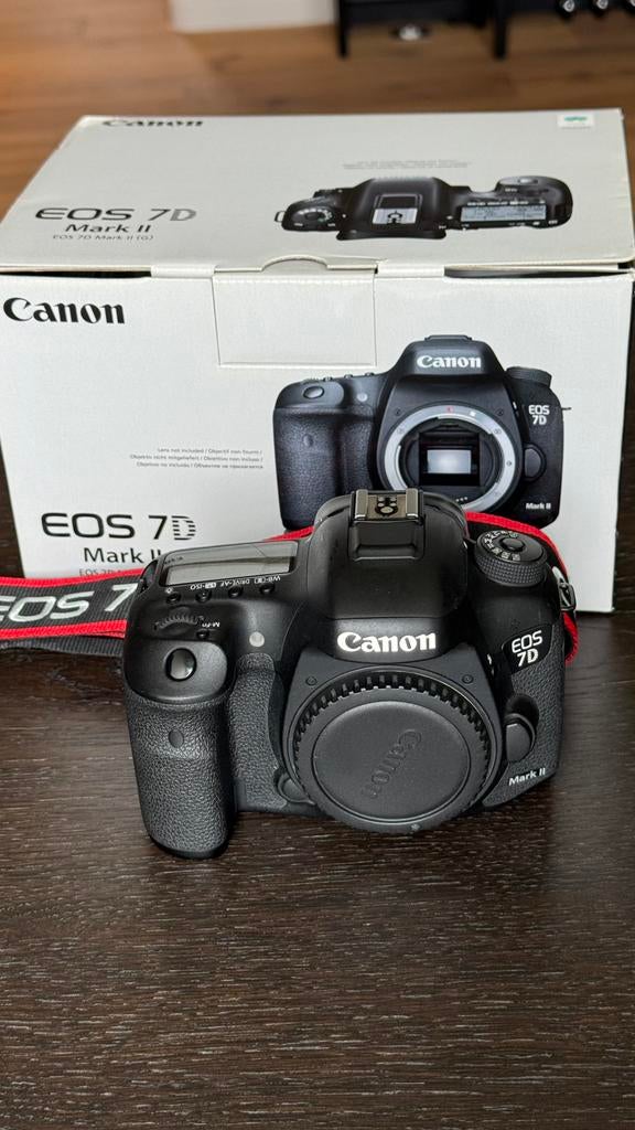 Canon 7D mkii - slechts 9.629 clicks!, Audio, Tv en Foto, Fotocamera's Digitaal, Zo goed als nieuw, Spiegelreflex, Canon, Ophalen