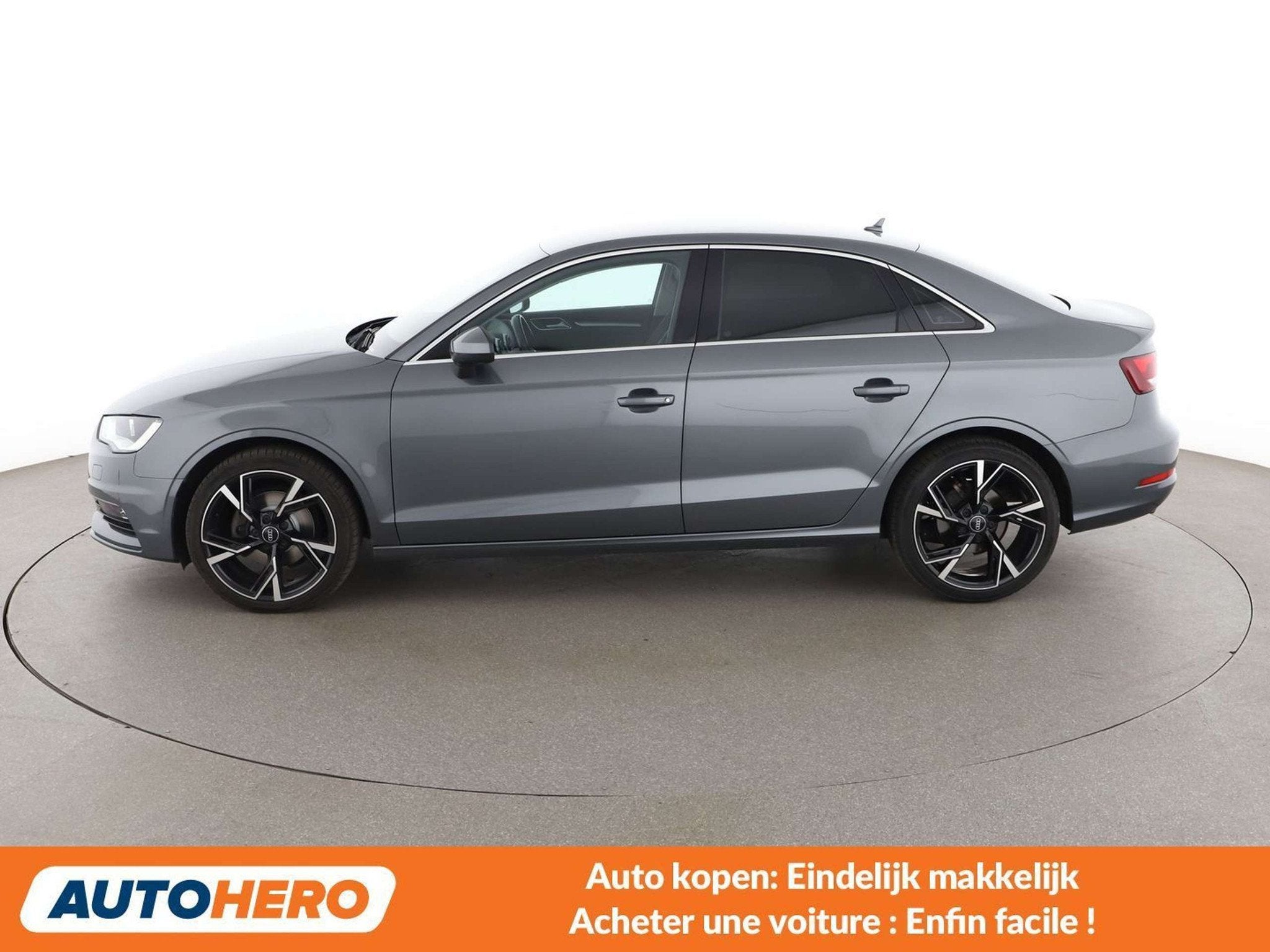 Audi A3 1.6 TDI Attraction (année de construction 2016), Autos, Cuir, Argent ou Gris, Achat, 4 portes