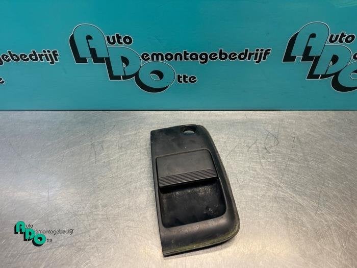 Poignée hayon d'un Toyota Funcruiser (Funcruiser 94-), -, 3 mois de garantie, Toyota, Utilisé