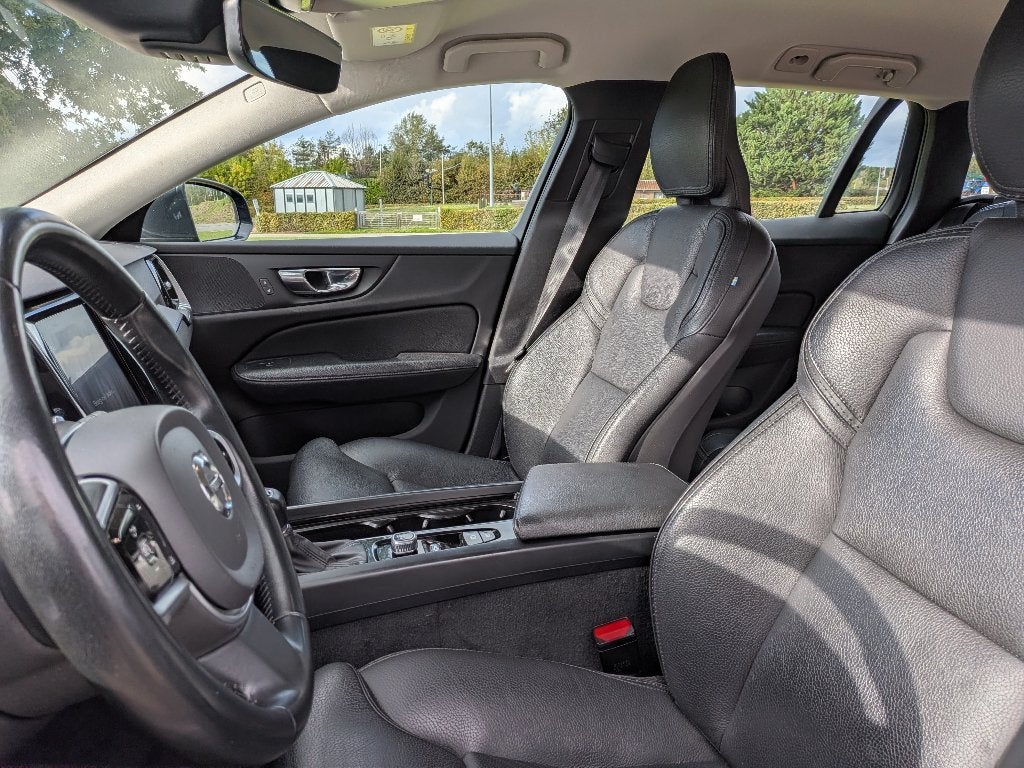 Volvo V60 Cross Country 2.0 D4 AWD Pro Geartronic, Auto's, Automaat, Dealer onderhouden, 4 cilinders, 1969 cc