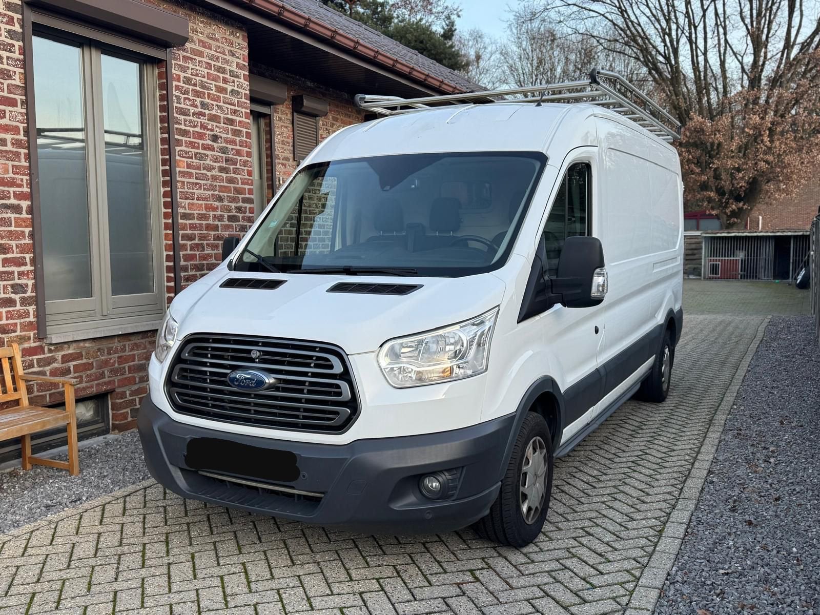 Ford Transit 2.0   L3H2, Auto's, Bestelwagens en Lichte vracht, Euro 6, Ford, Achteruitrijcamera, Te koop