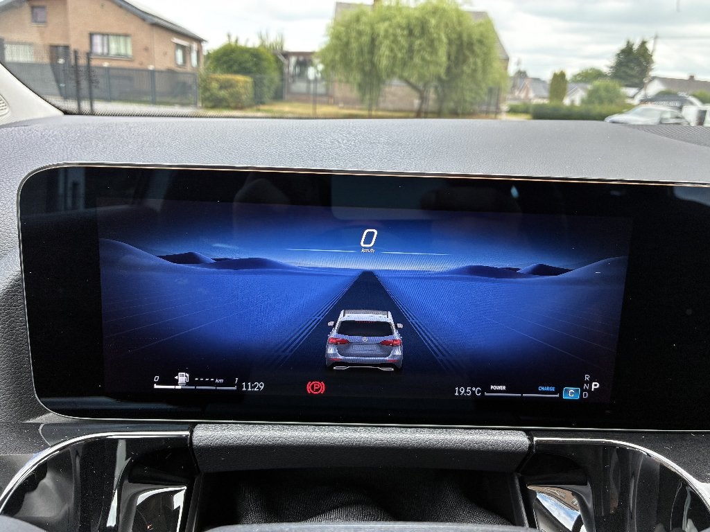 Mercedes B220  4Matic 4X4 // 2.0l Benzine // SLECHTS 7000 KM, Auto's, Automaat, https://public.car-pass.be/vhr/5b3f5ecf-860e-4f4d-bf92-f0ee9b677793